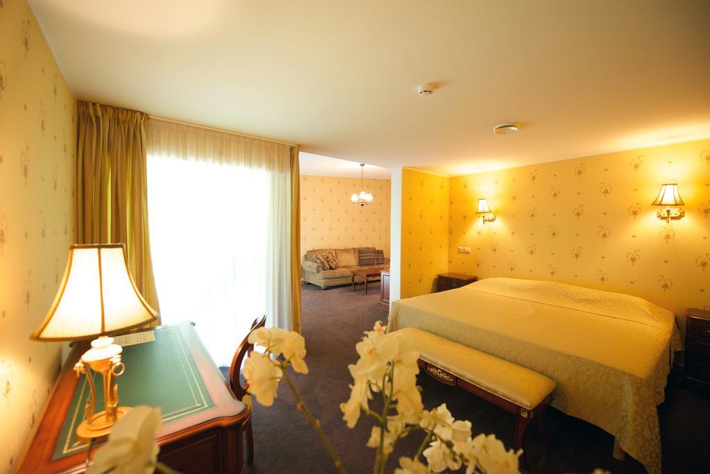 Villa Hotel Theresa راكفيري الغرفة الصورة